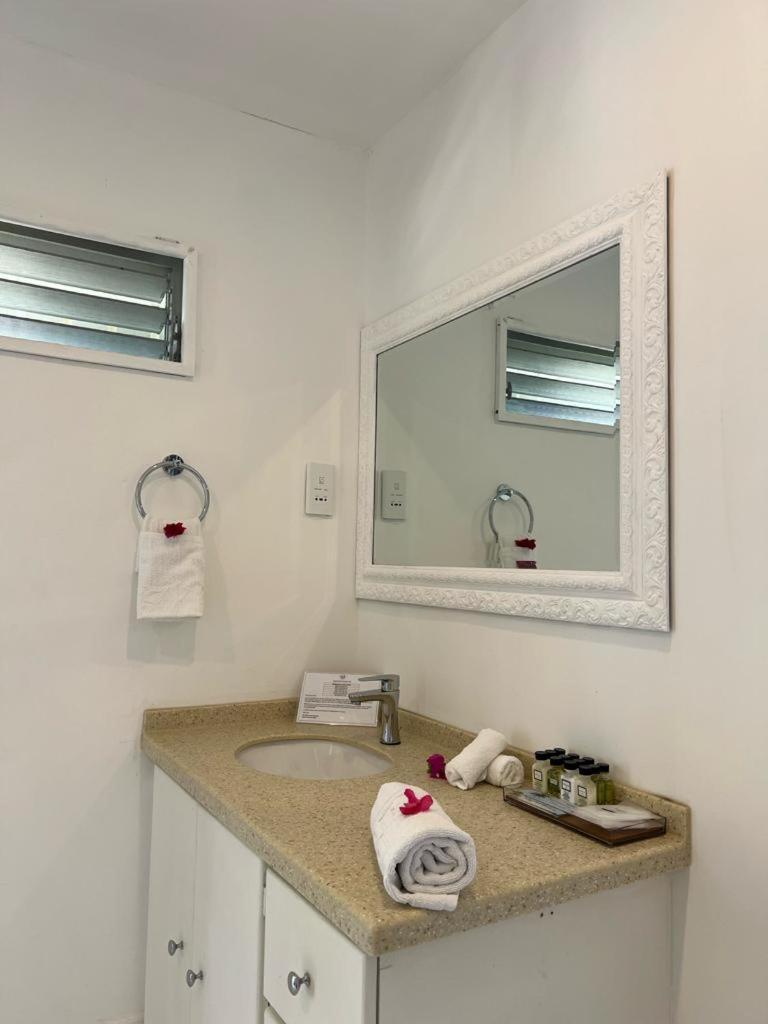Bequia Plantation Hotel Port Elizabeth المظهر الخارجي الصورة