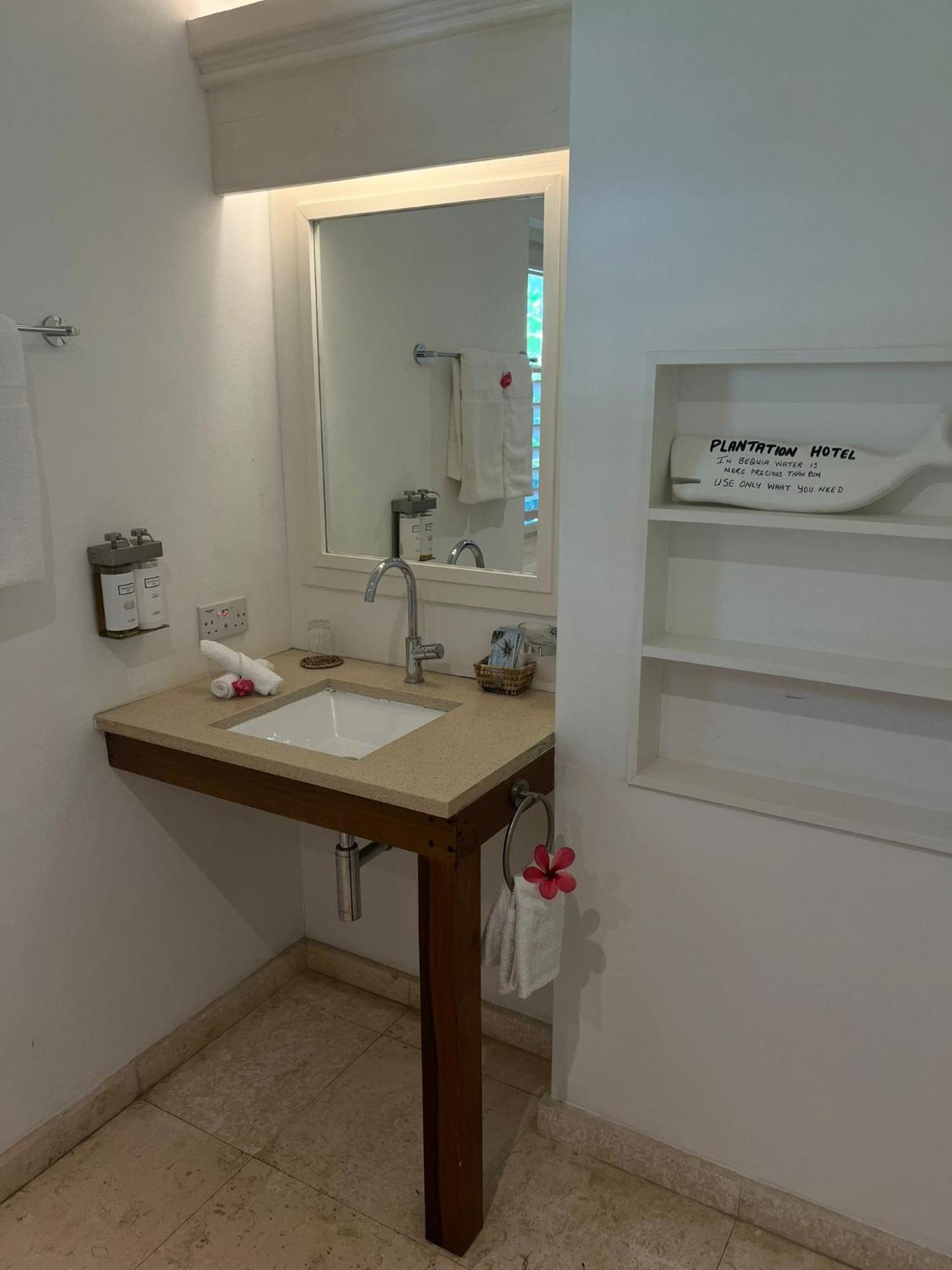 Bequia Plantation Hotel Port Elizabeth المظهر الخارجي الصورة
